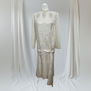 Vintage Victorian style midi dress womens size medium Cream Lacey renaissance